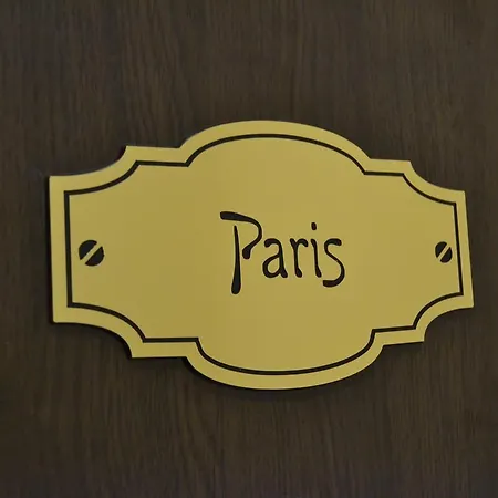 Paradise Hotel *