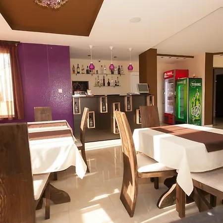 Hotel Paradise *