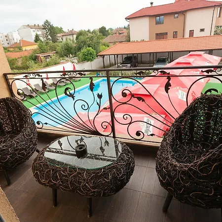 Hotel Paradise *